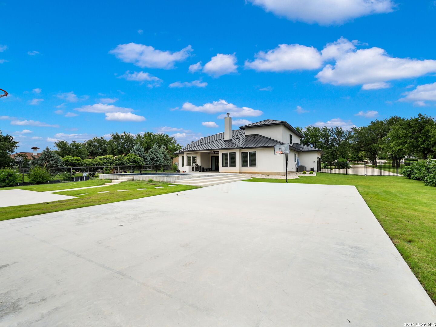 111 Wellesley Landing