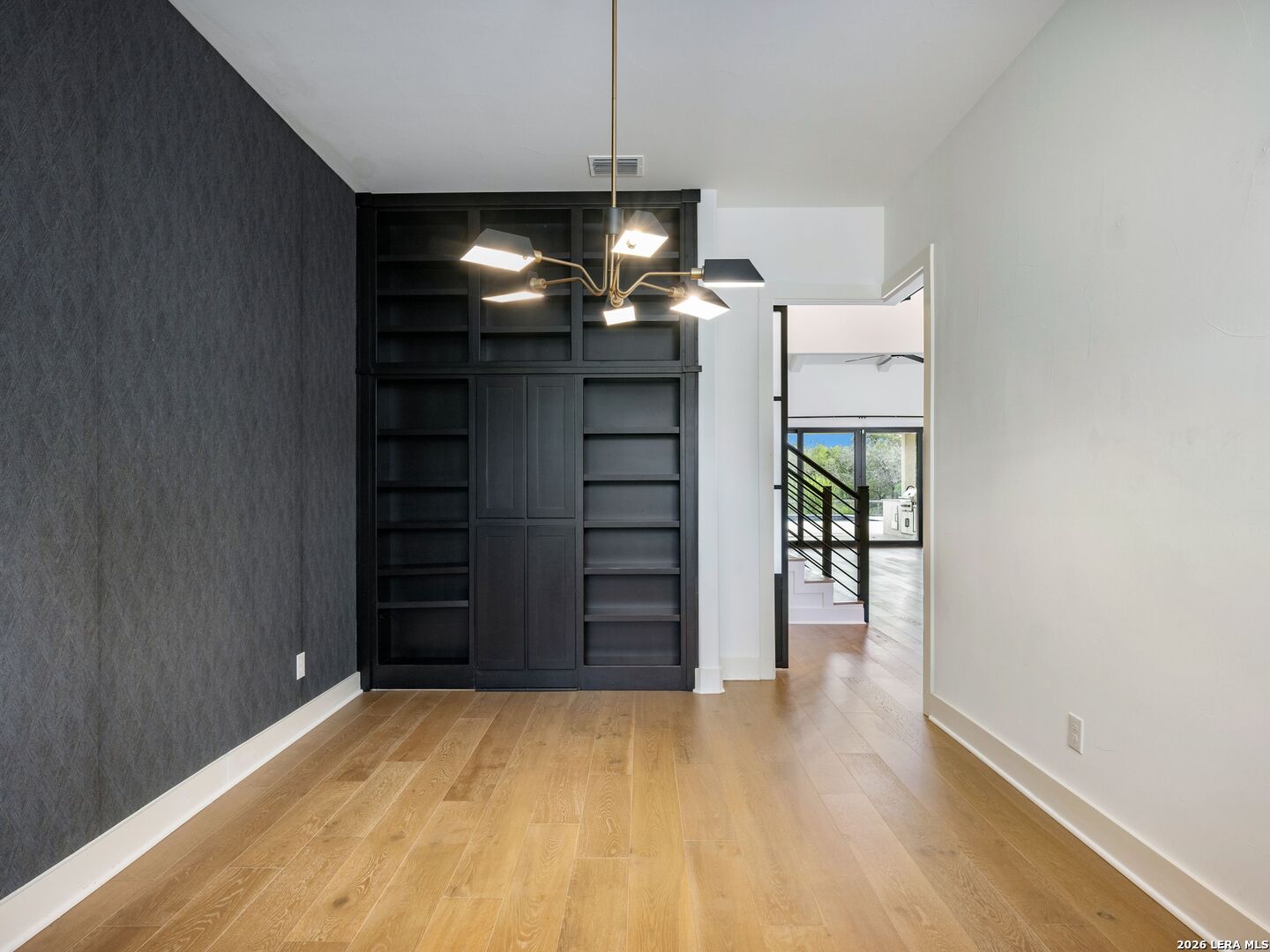 111 Wellesley Landing