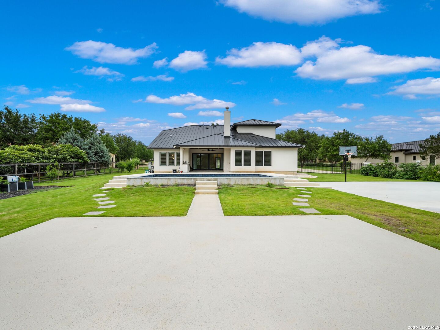 111 Wellesley Landing