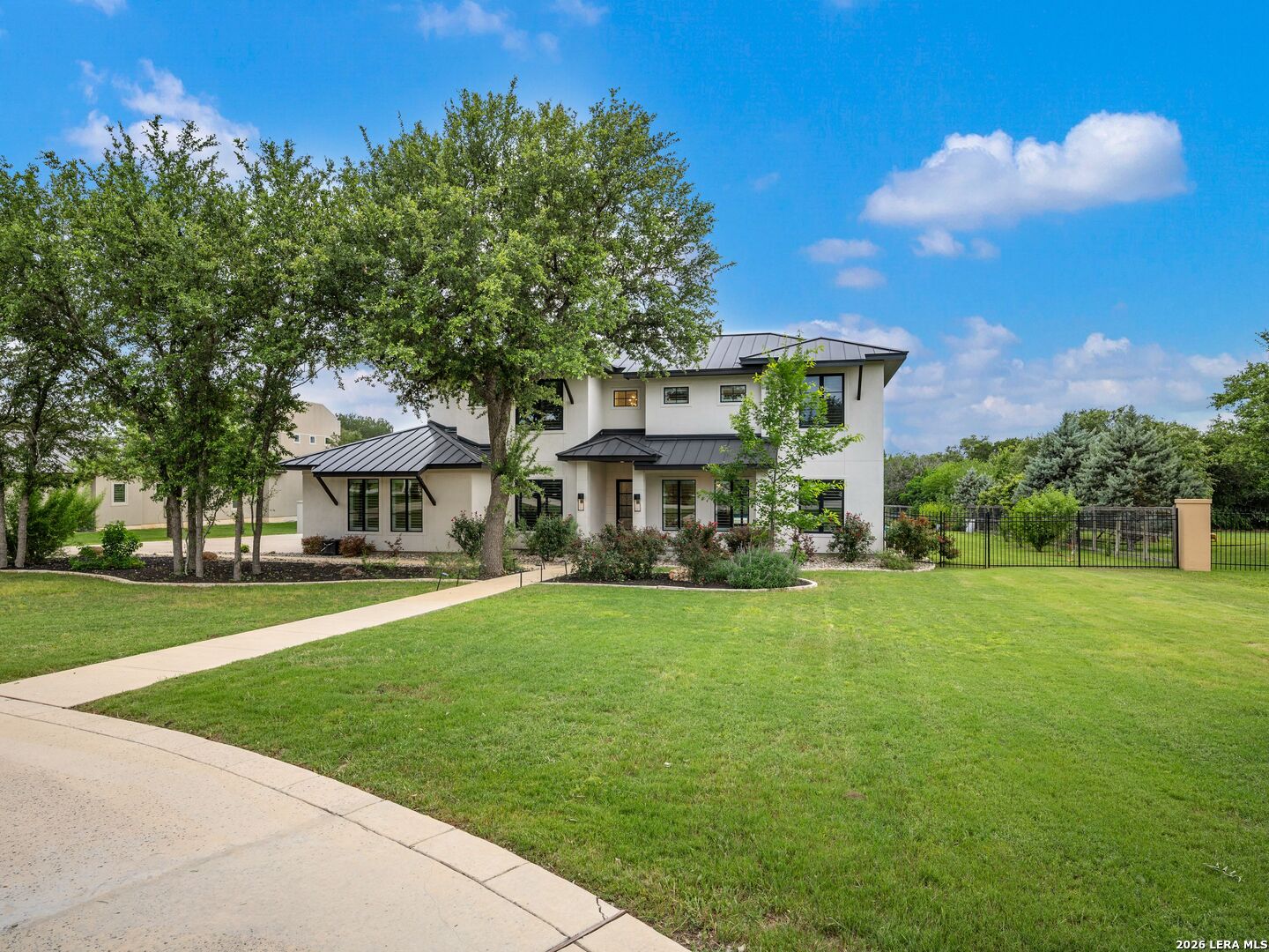 111 Wellesley Landing