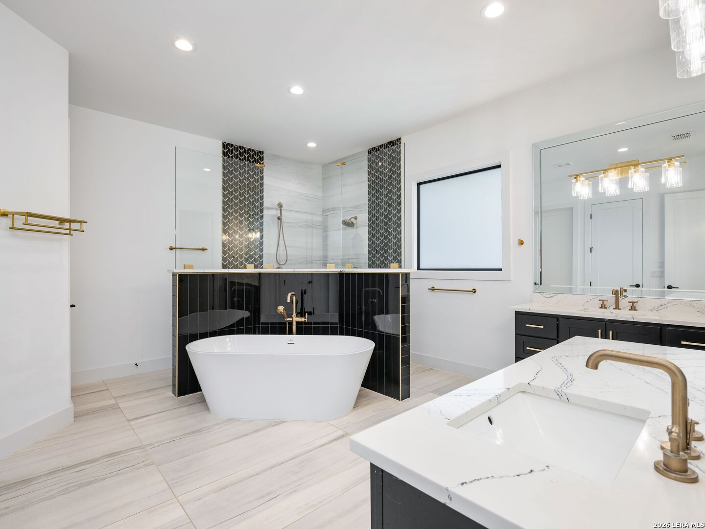 111 Wellesley Landing