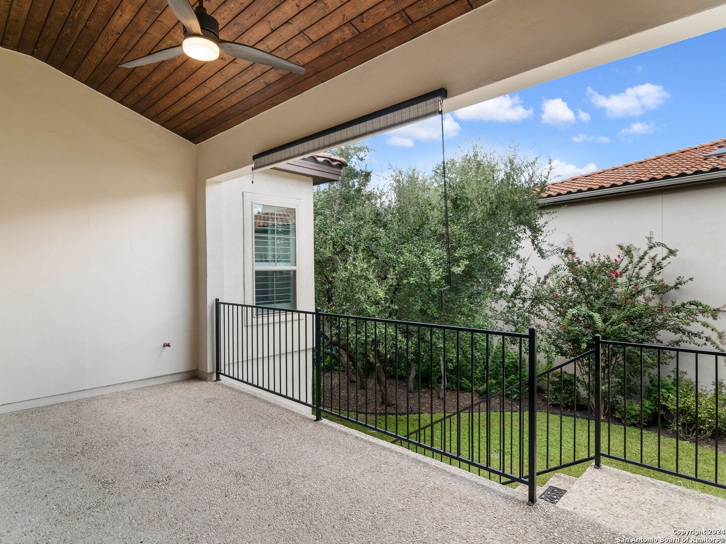 7222 BLUFF RUN