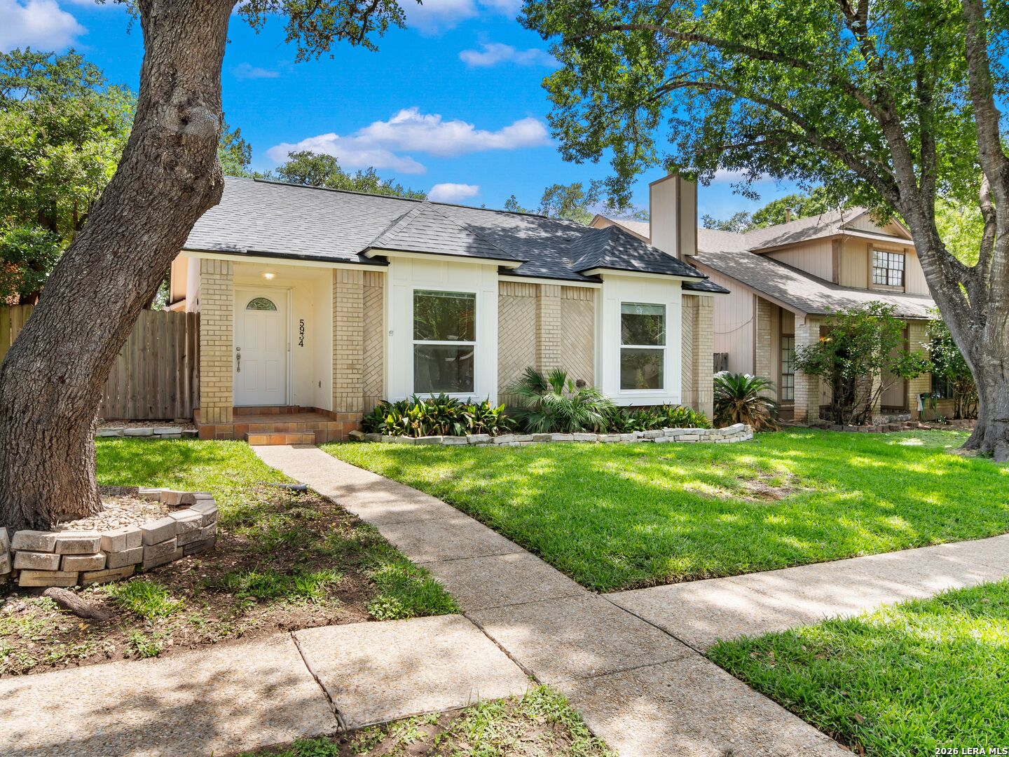 5934 Woodridge Cove