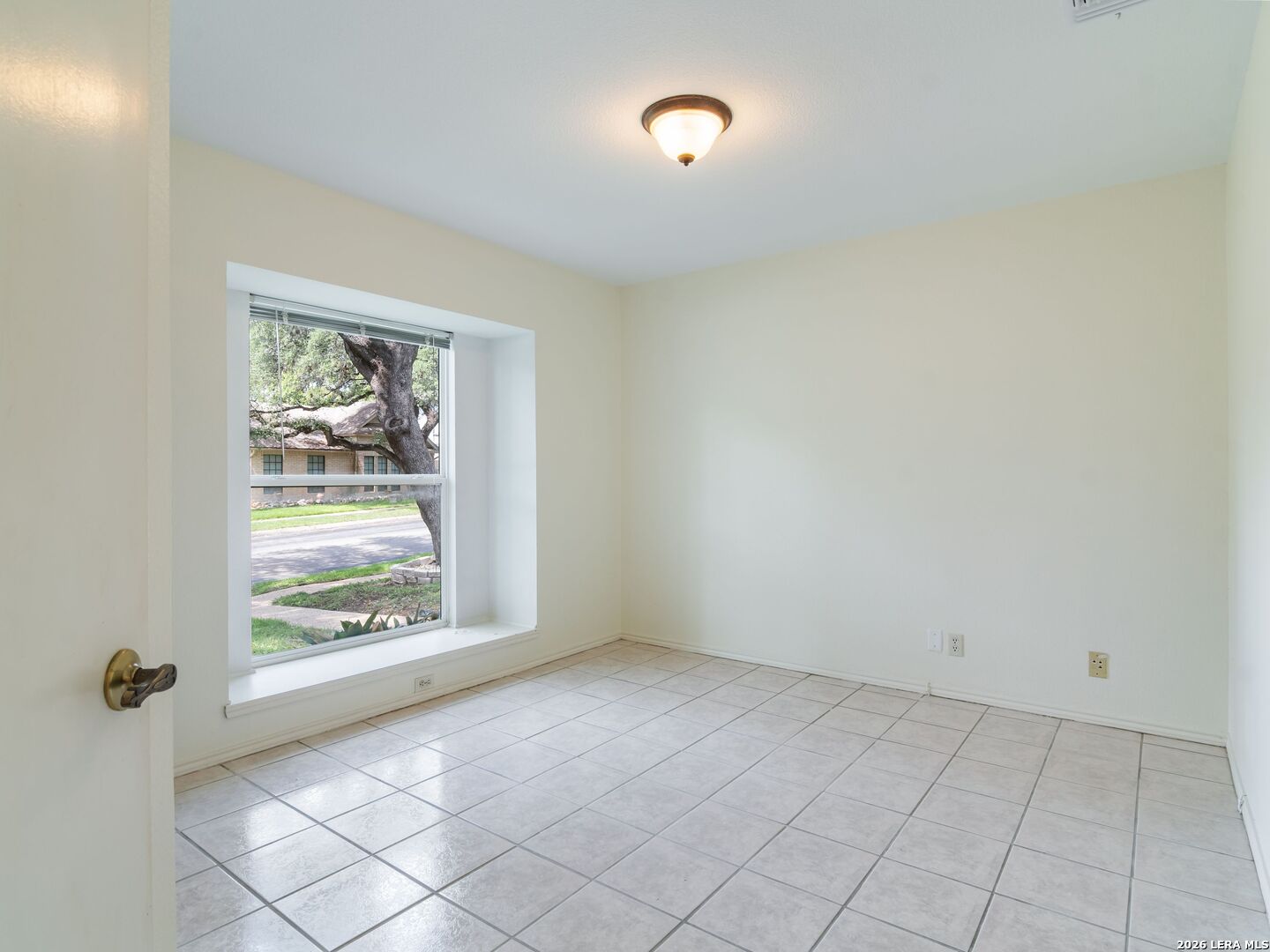 5934 Woodridge Cove