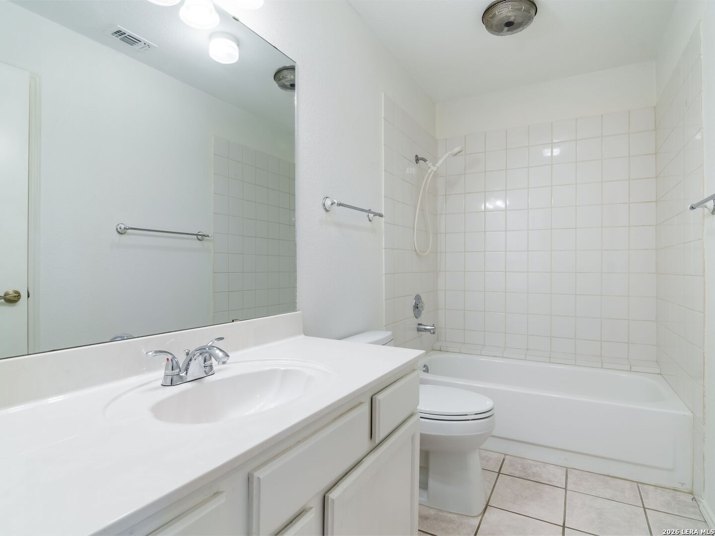 5934 Woodridge Cove
