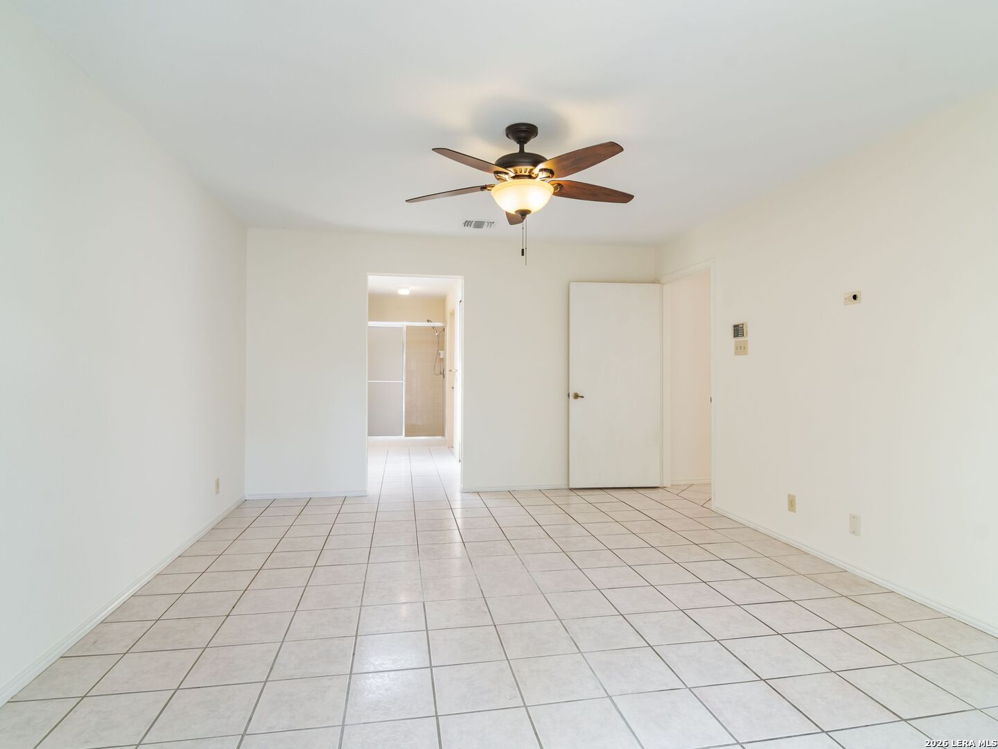 5934 Woodridge Cove