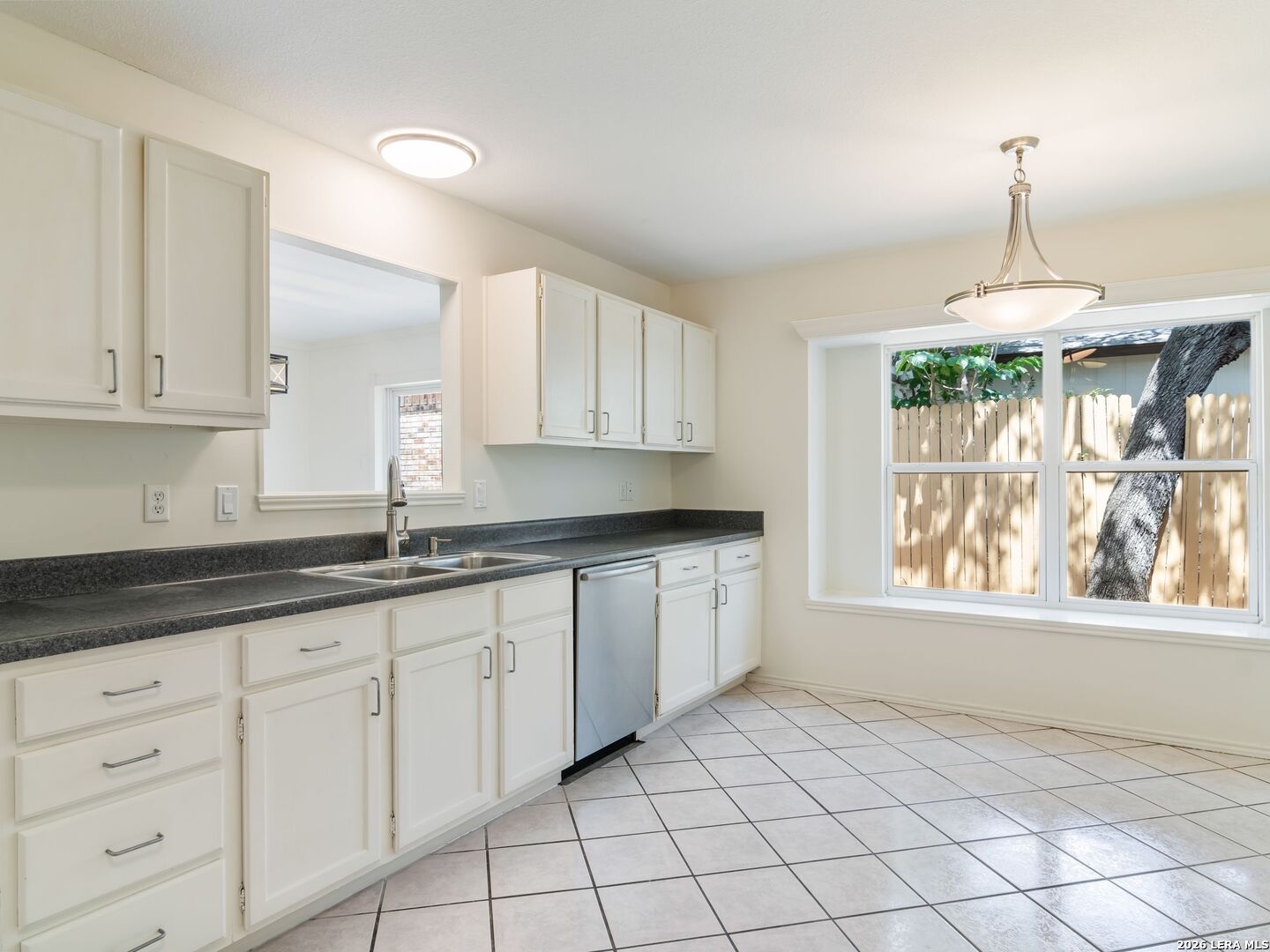 5934 Woodridge Cove