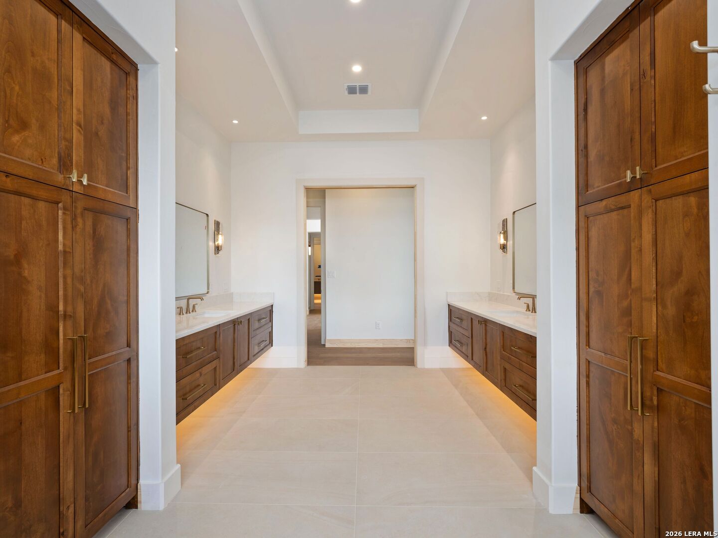 10202 Nina Ridge