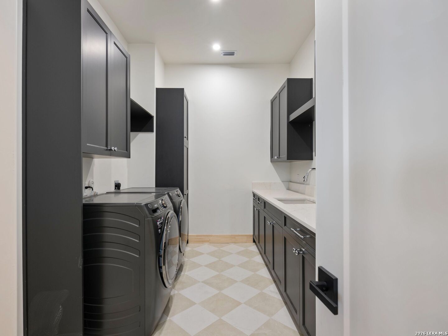10202 Nina Ridge