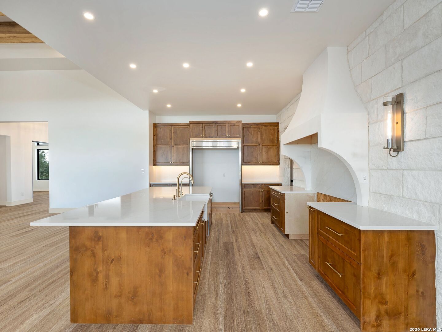 10202 Nina Ridge