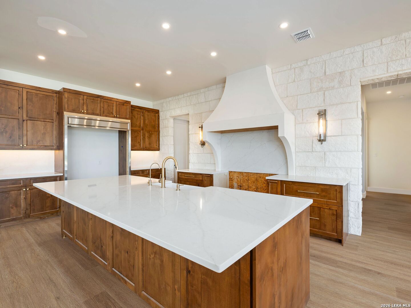 10202 Nina Ridge