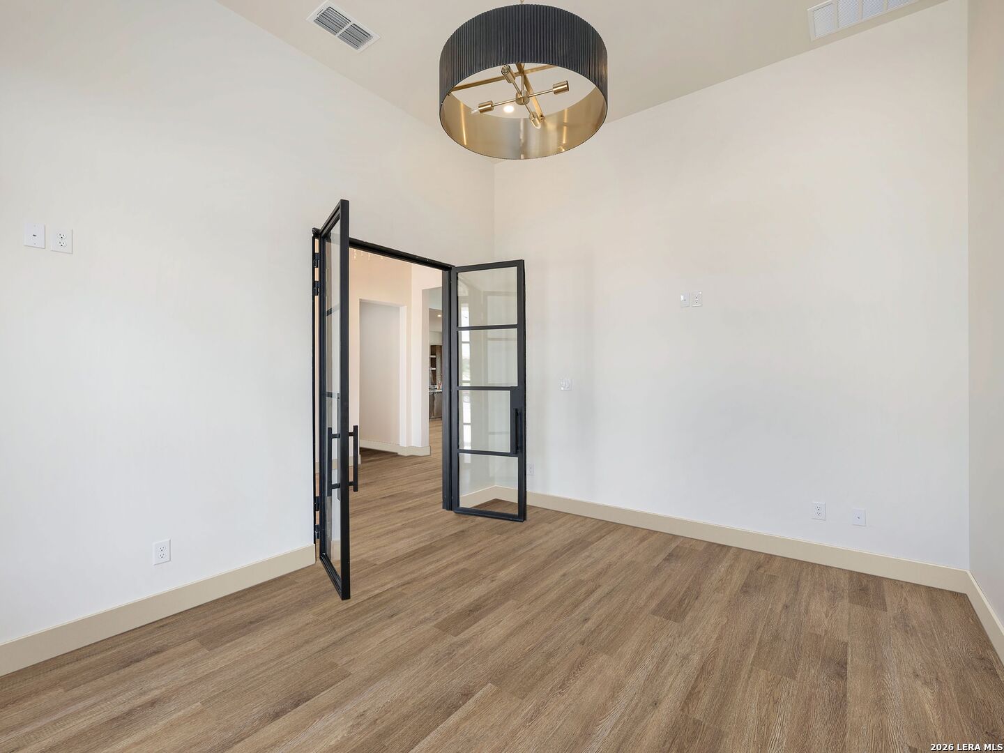 10202 Nina Ridge