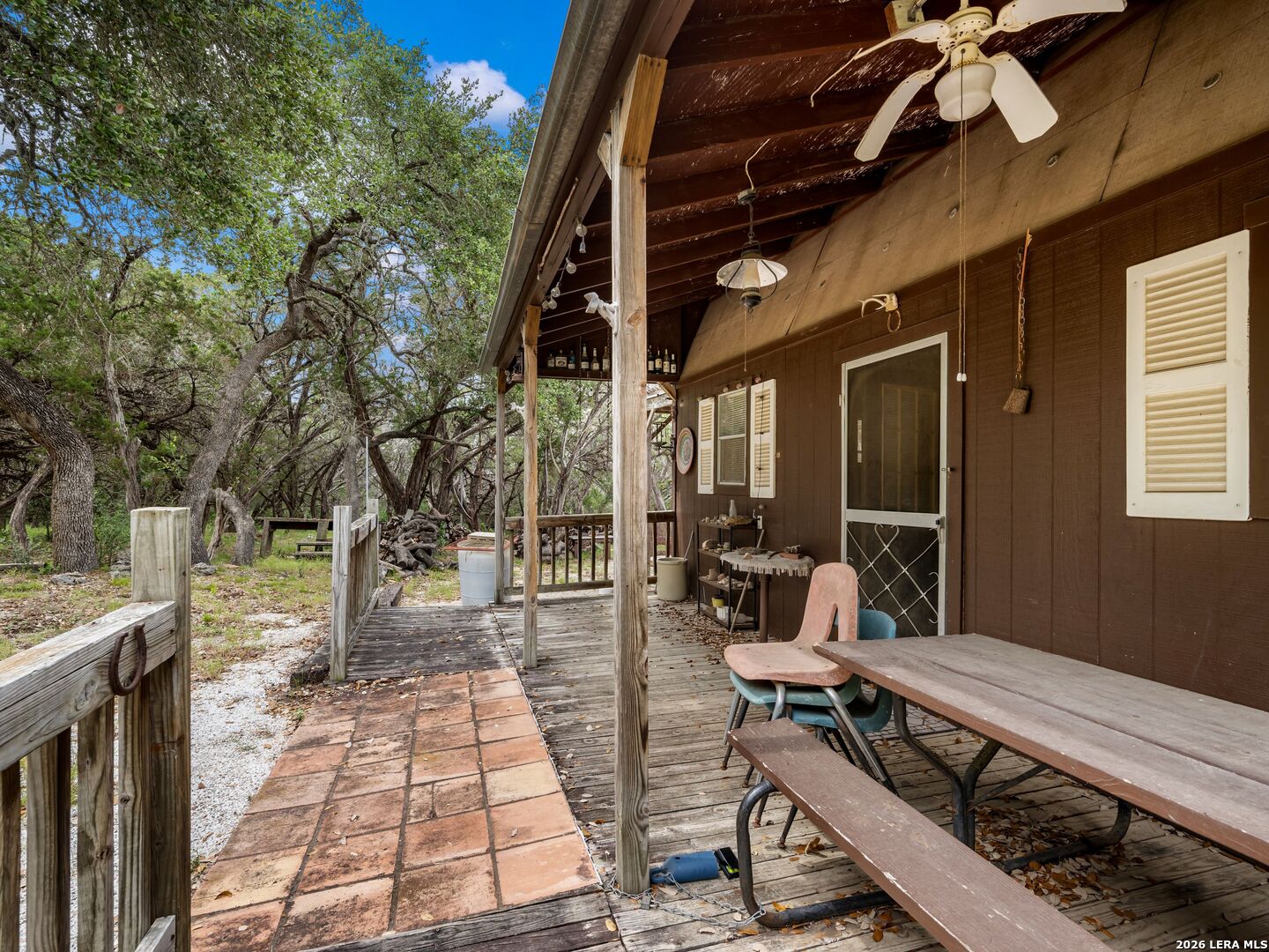 275 COUNTY ROAD 260 E