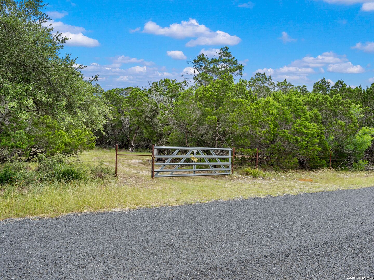 275 COUNTY ROAD 260 E