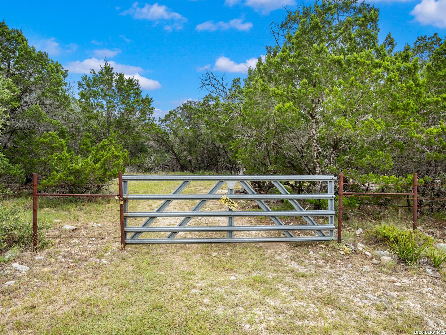 275 COUNTY ROAD 260 E