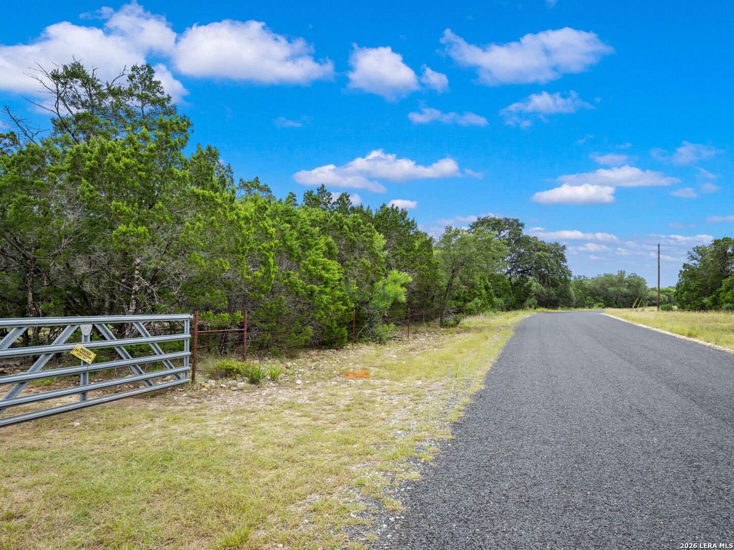 275 COUNTY ROAD 260 E