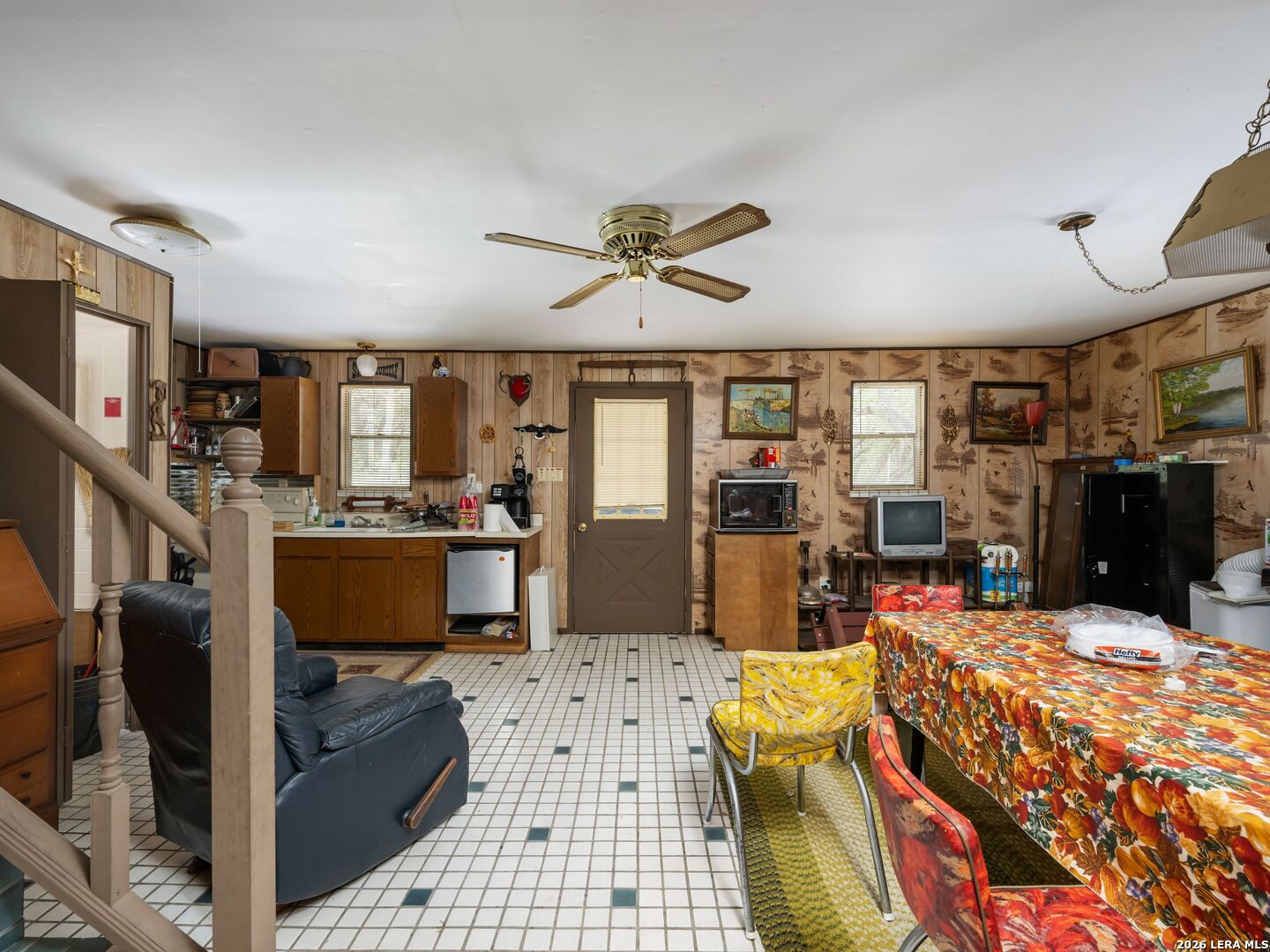 275 COUNTY ROAD 260 E