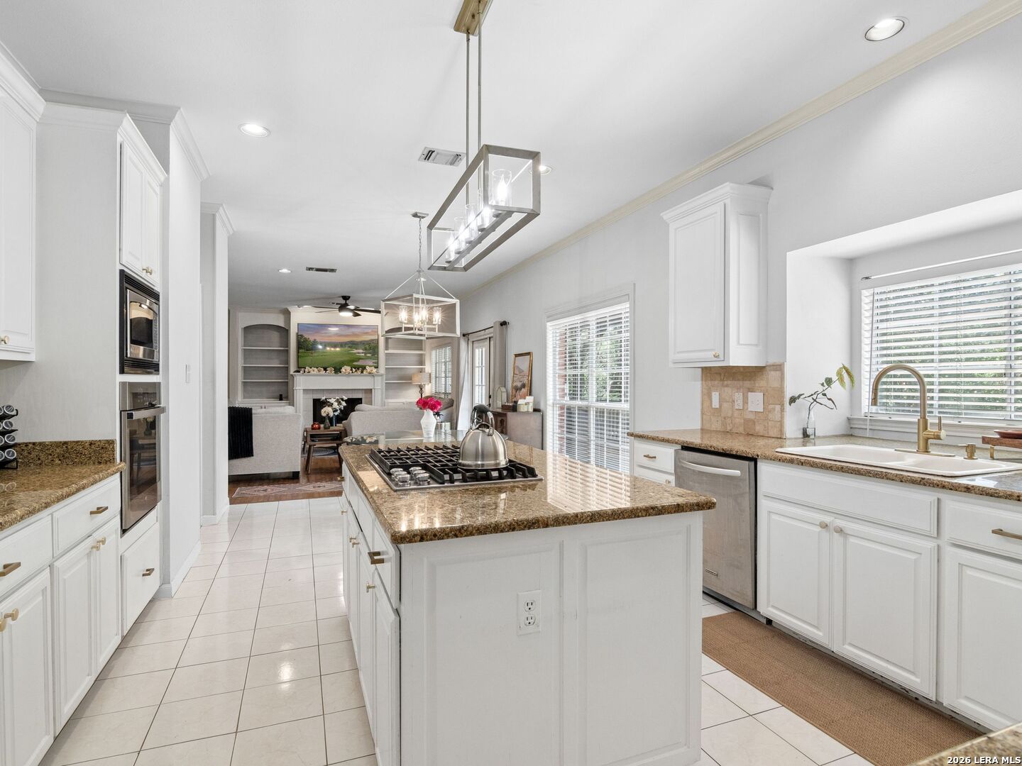 2326 Fountain Way