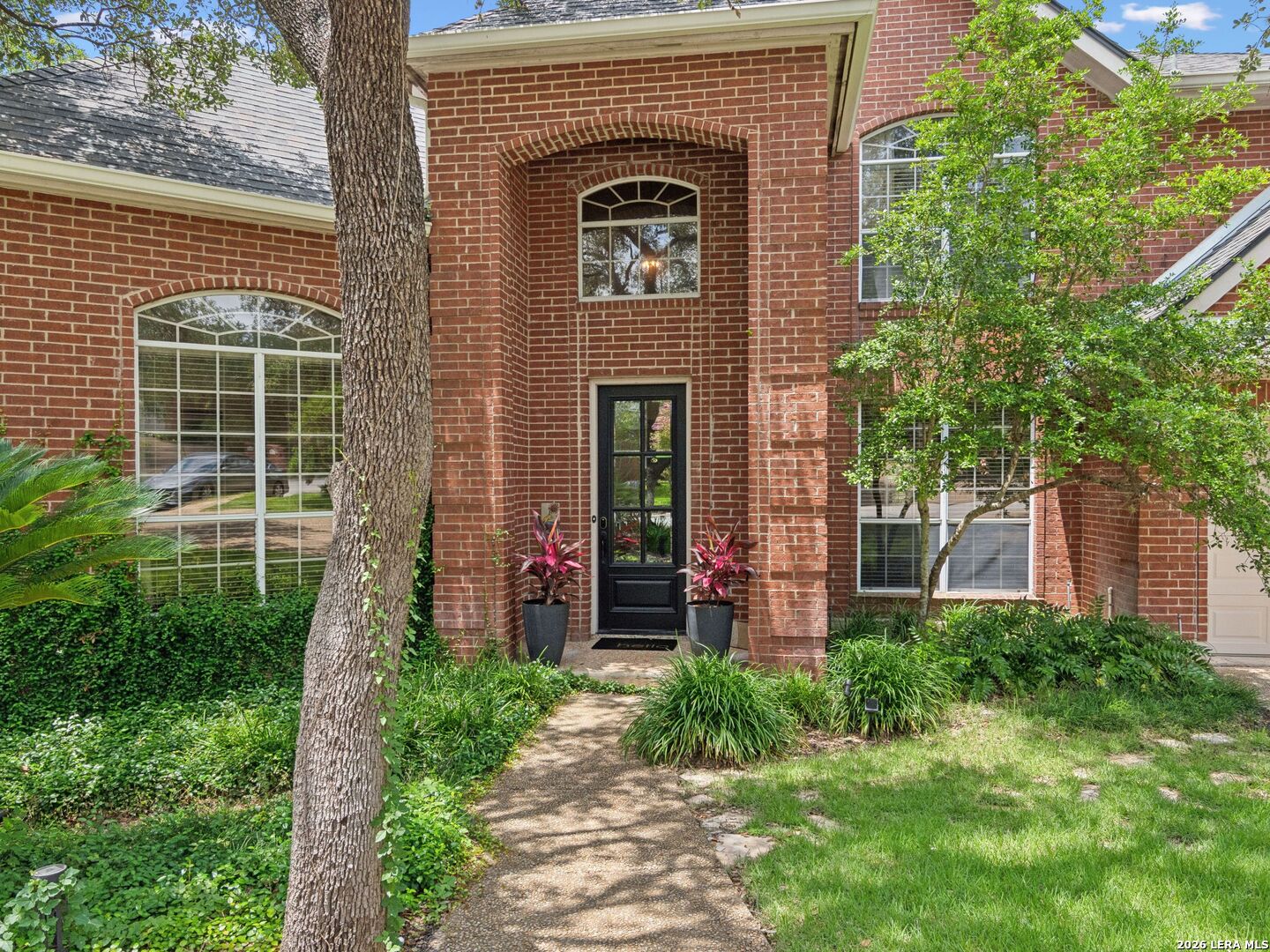 2326 Fountain Way