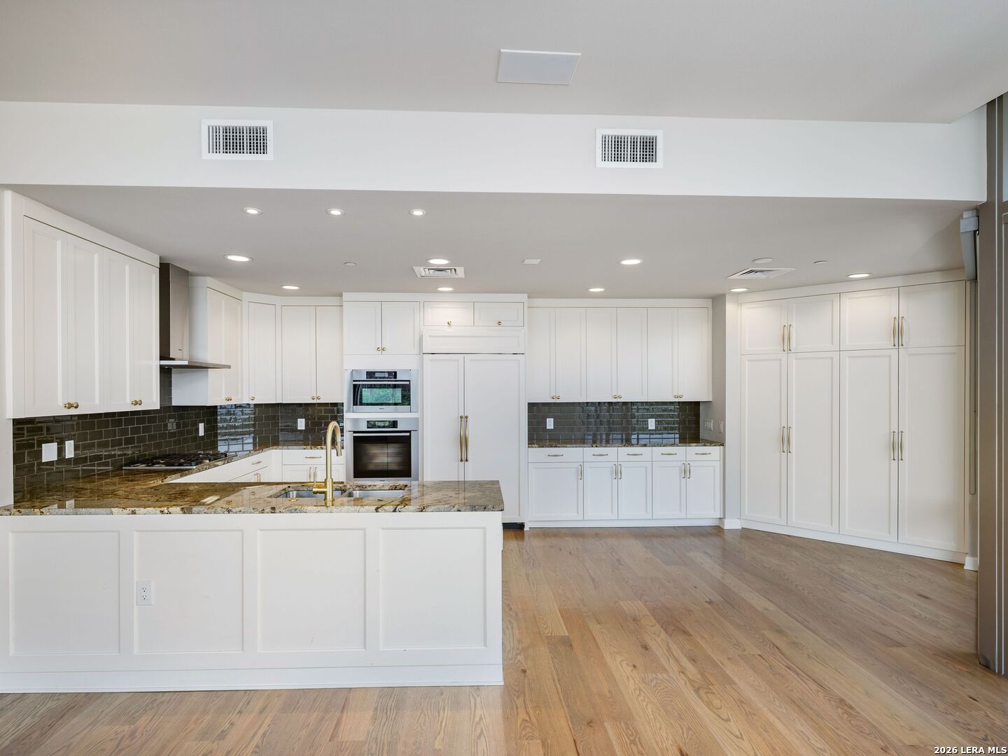 4242 Broadway Street Unit: 304