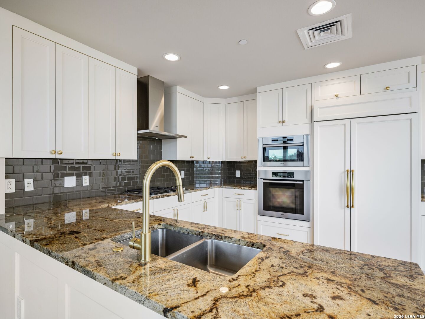 4242 Broadway Street Unit: 304