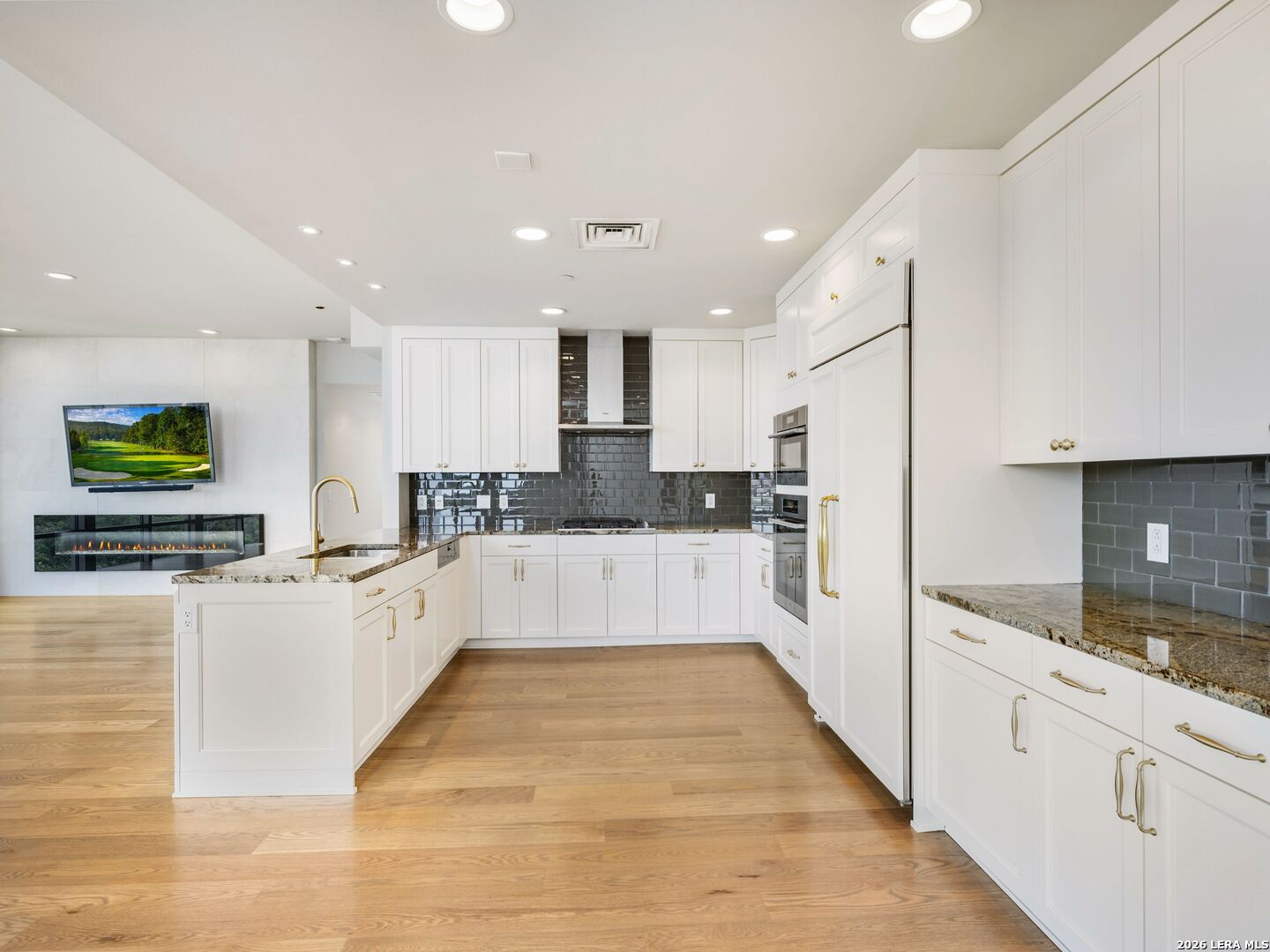 4242 Broadway Street Unit: 304