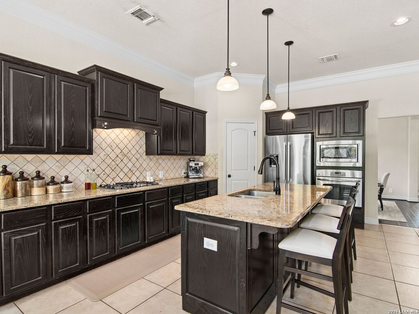 21810 Rugosa Hill