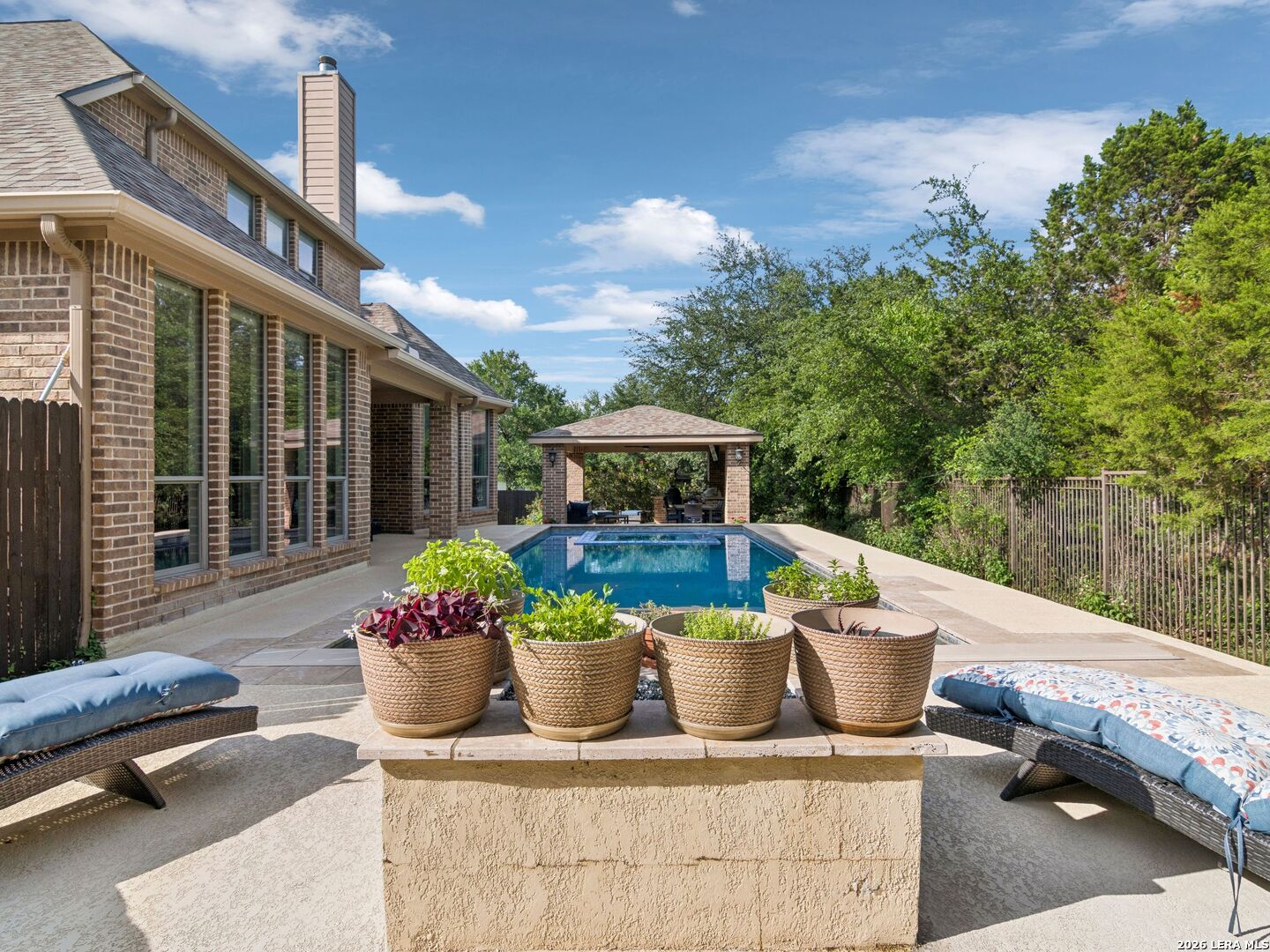21810 Rugosa Hill