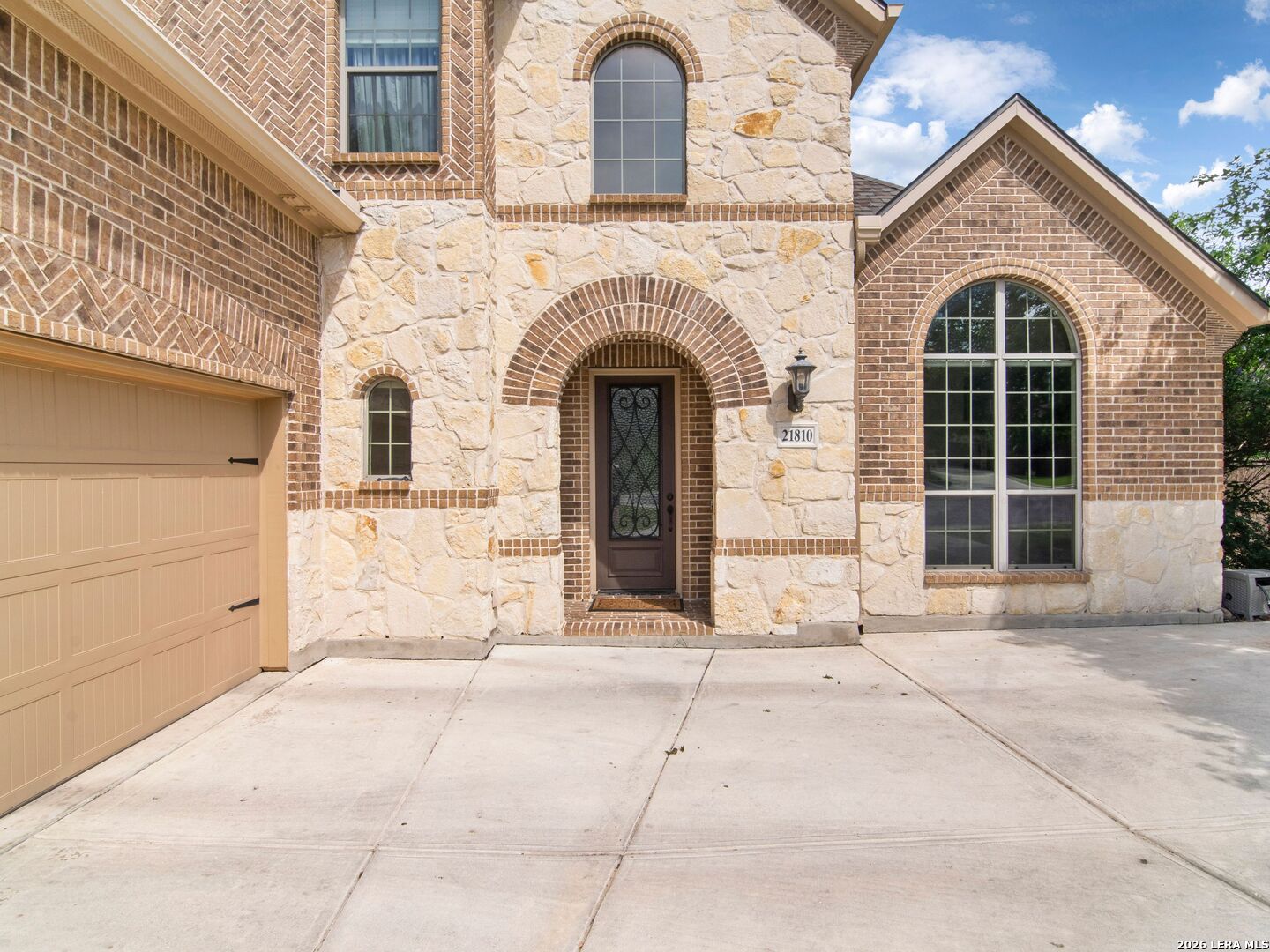21810 Rugosa Hill