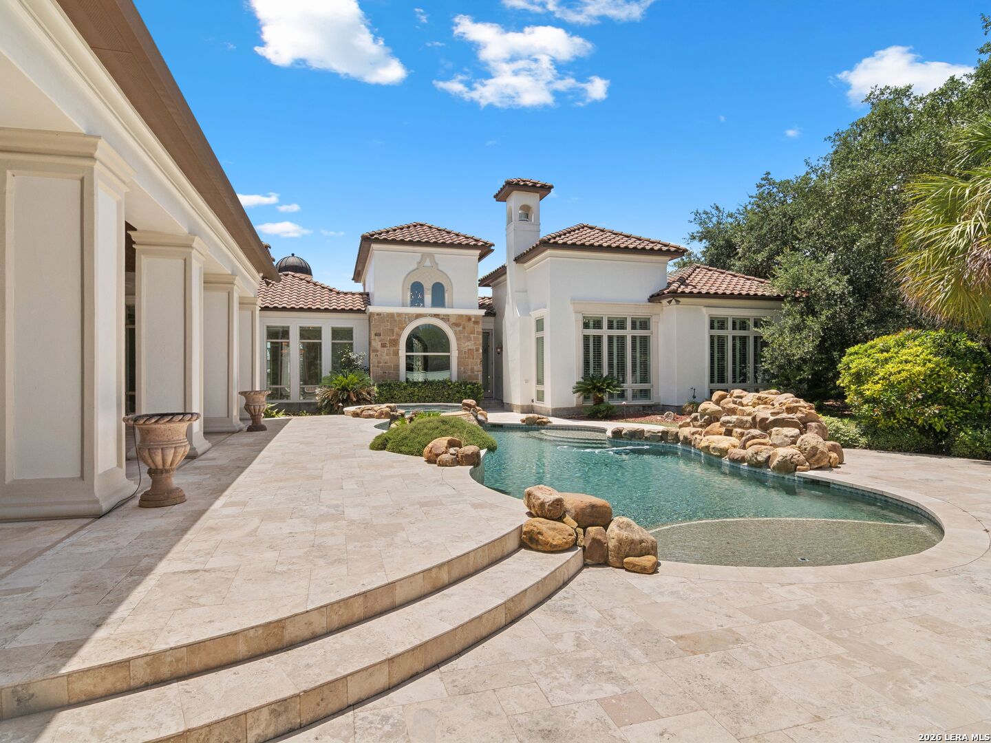 202 WELLESLEY LOOP