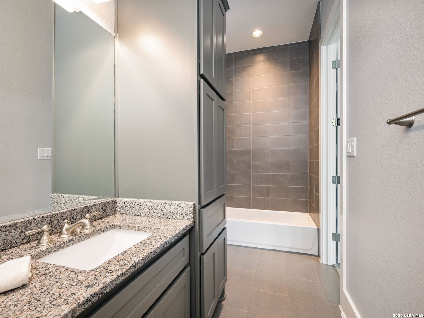 8103 Vanity Hill