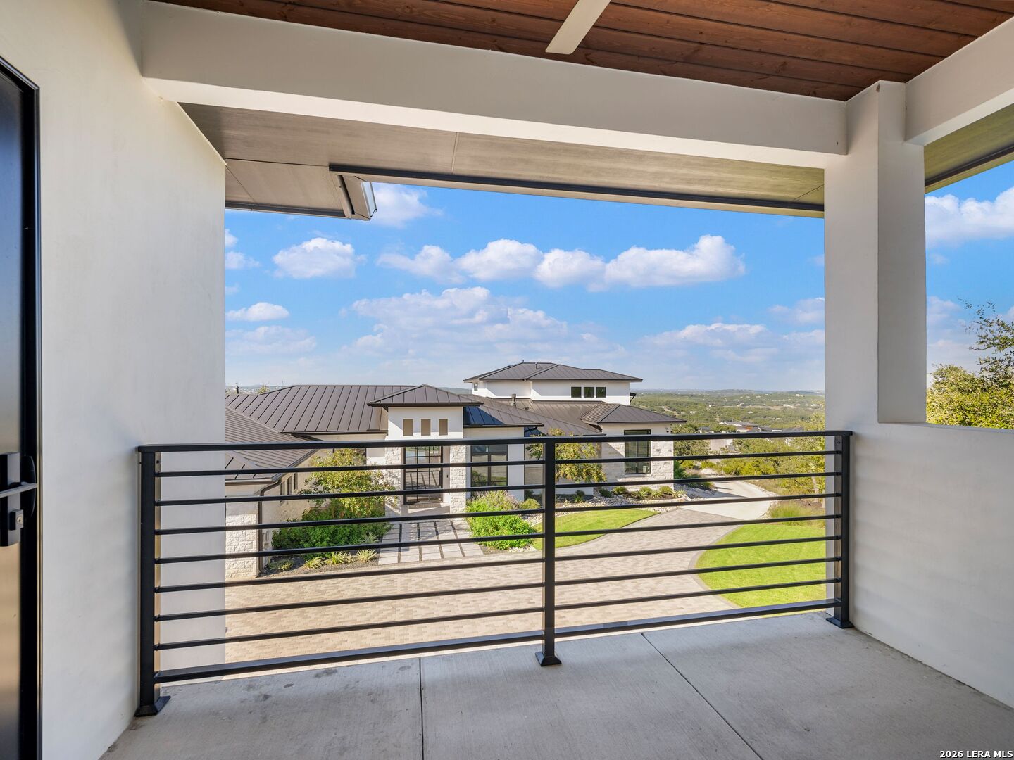 10702 Nina Ridge