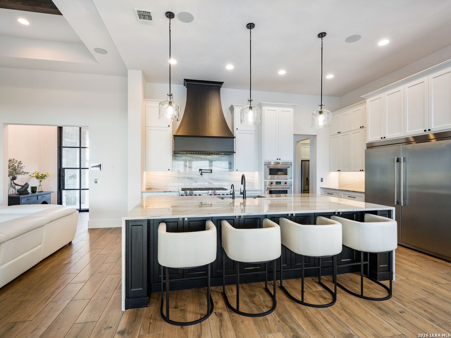 10702 Nina Ridge