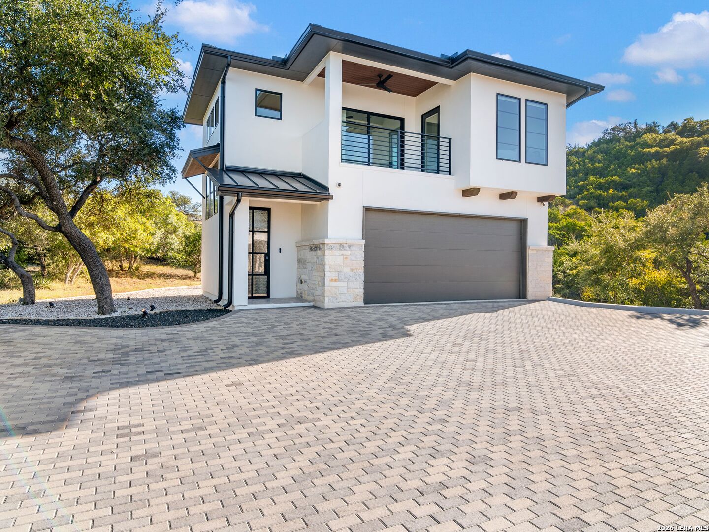 10702 Nina Ridge