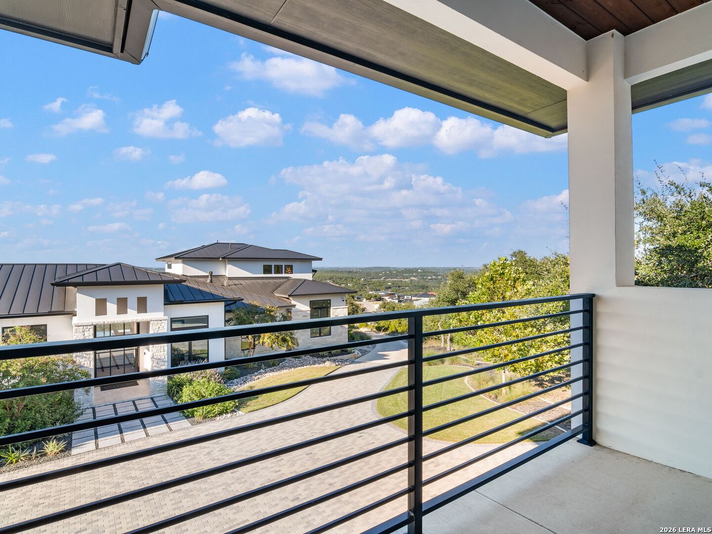 10702 Nina Ridge