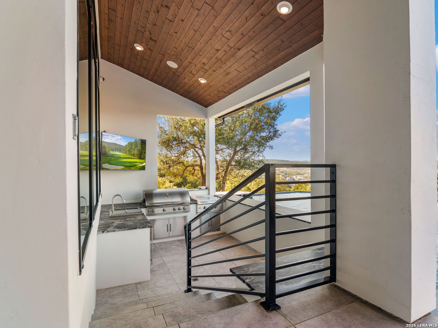10702 Nina Ridge