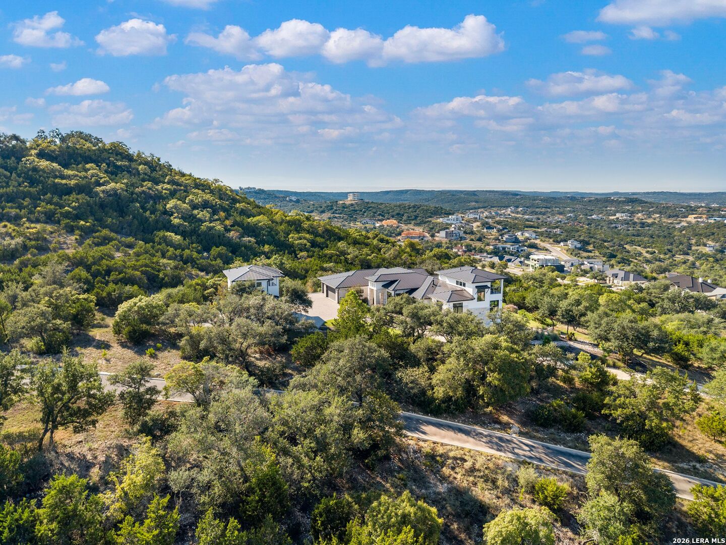 10702 Nina Ridge