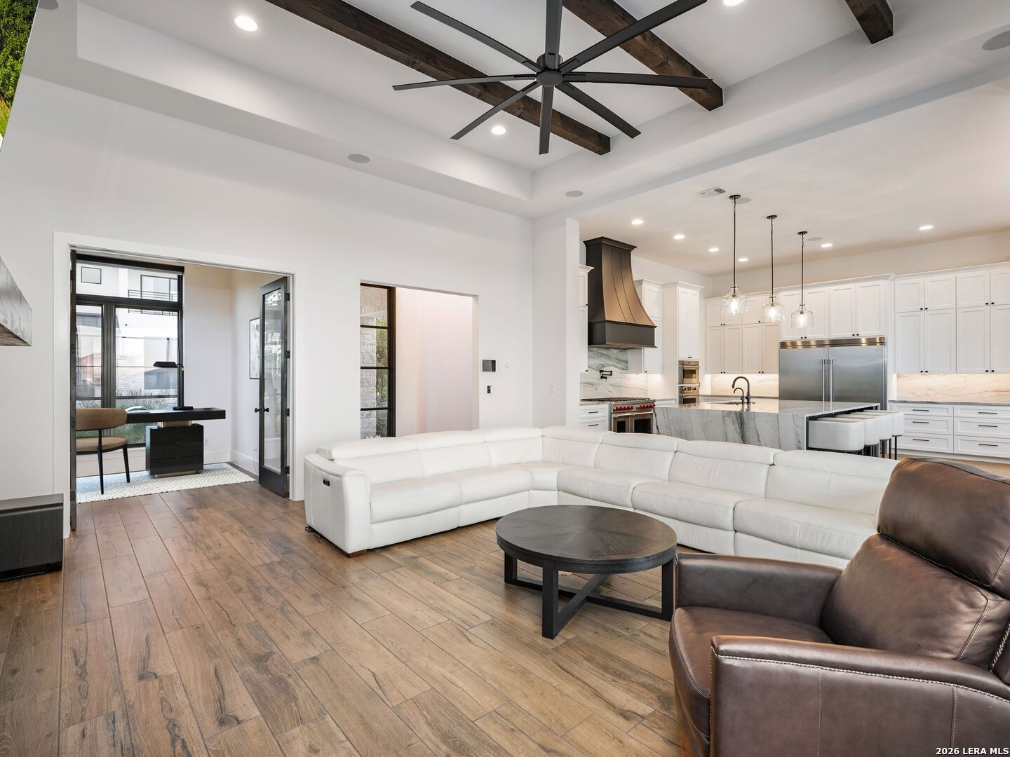 10702 Nina Ridge