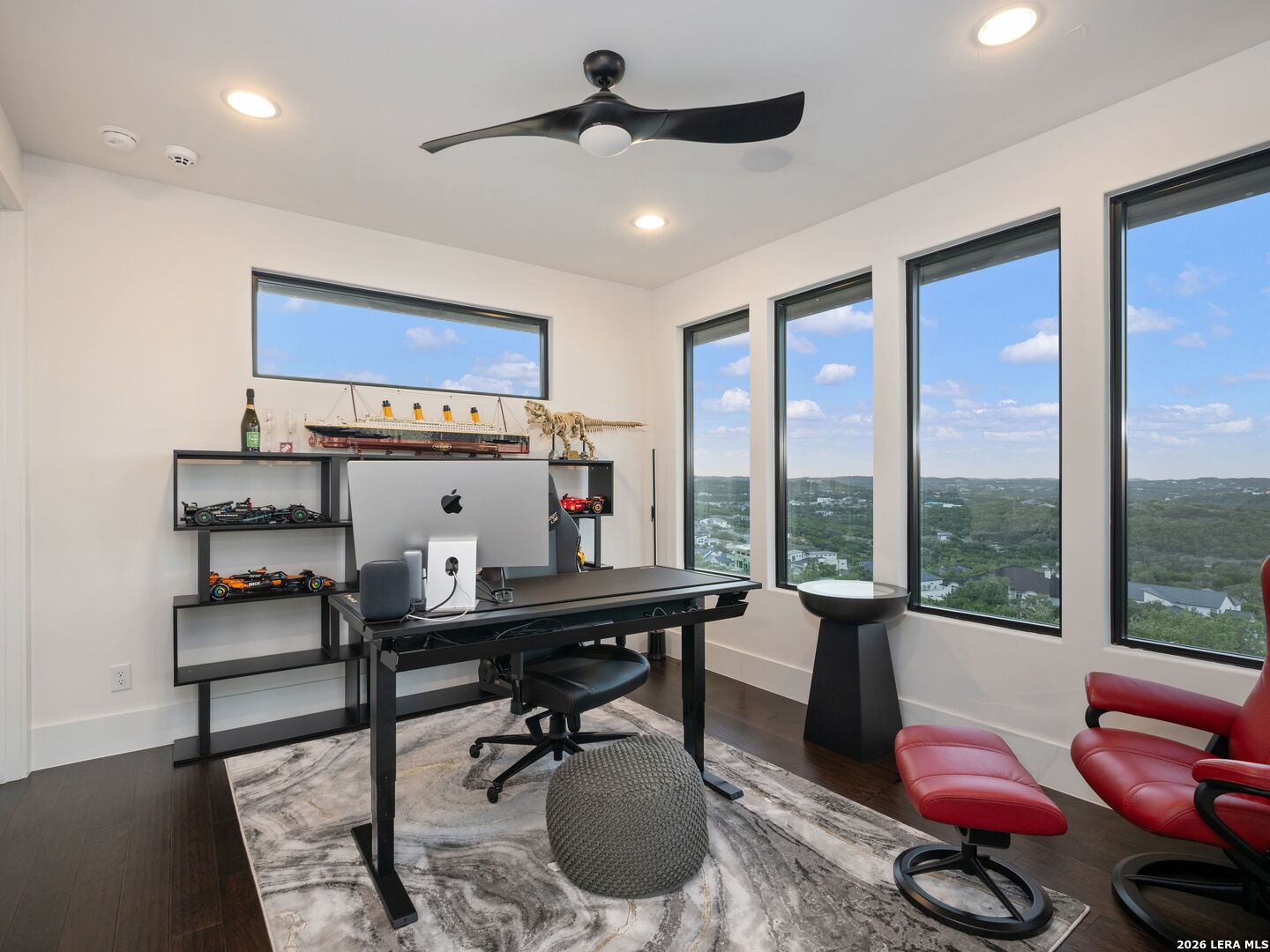 10702 Nina Ridge