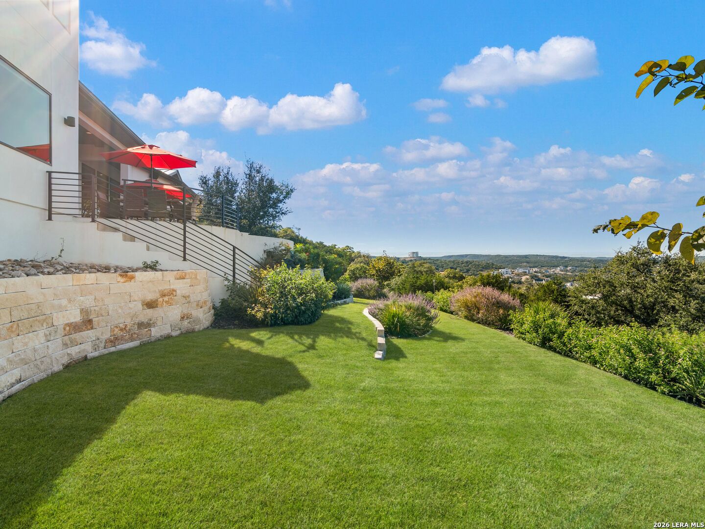 10702 Nina Ridge