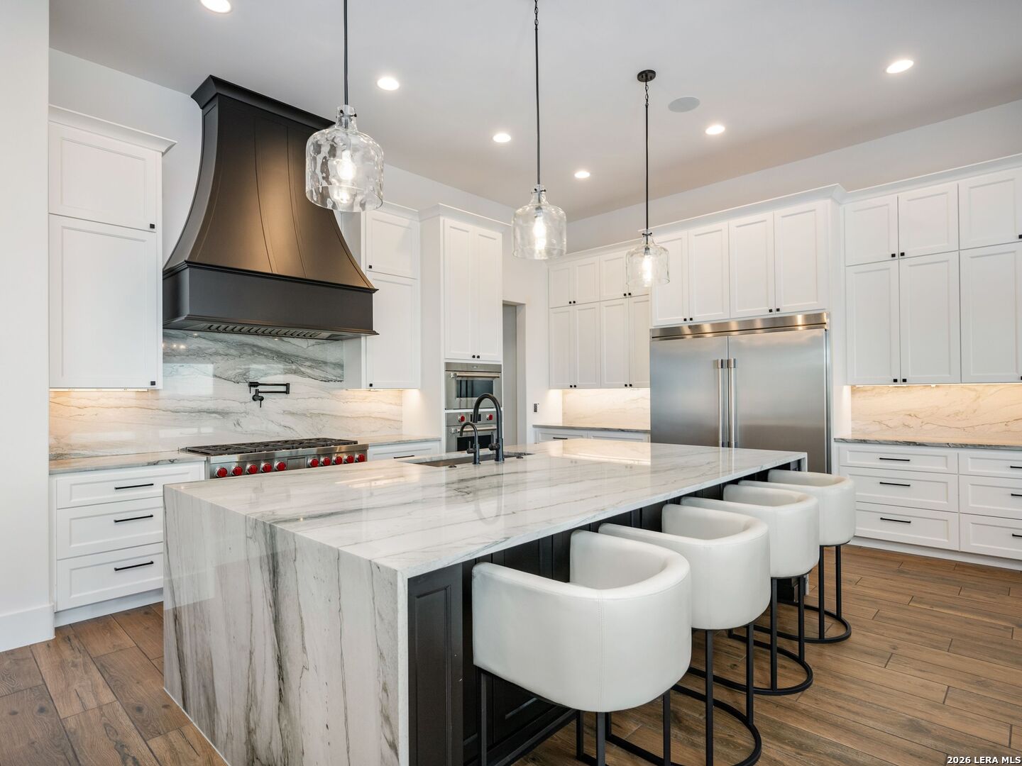 10702 Nina Ridge