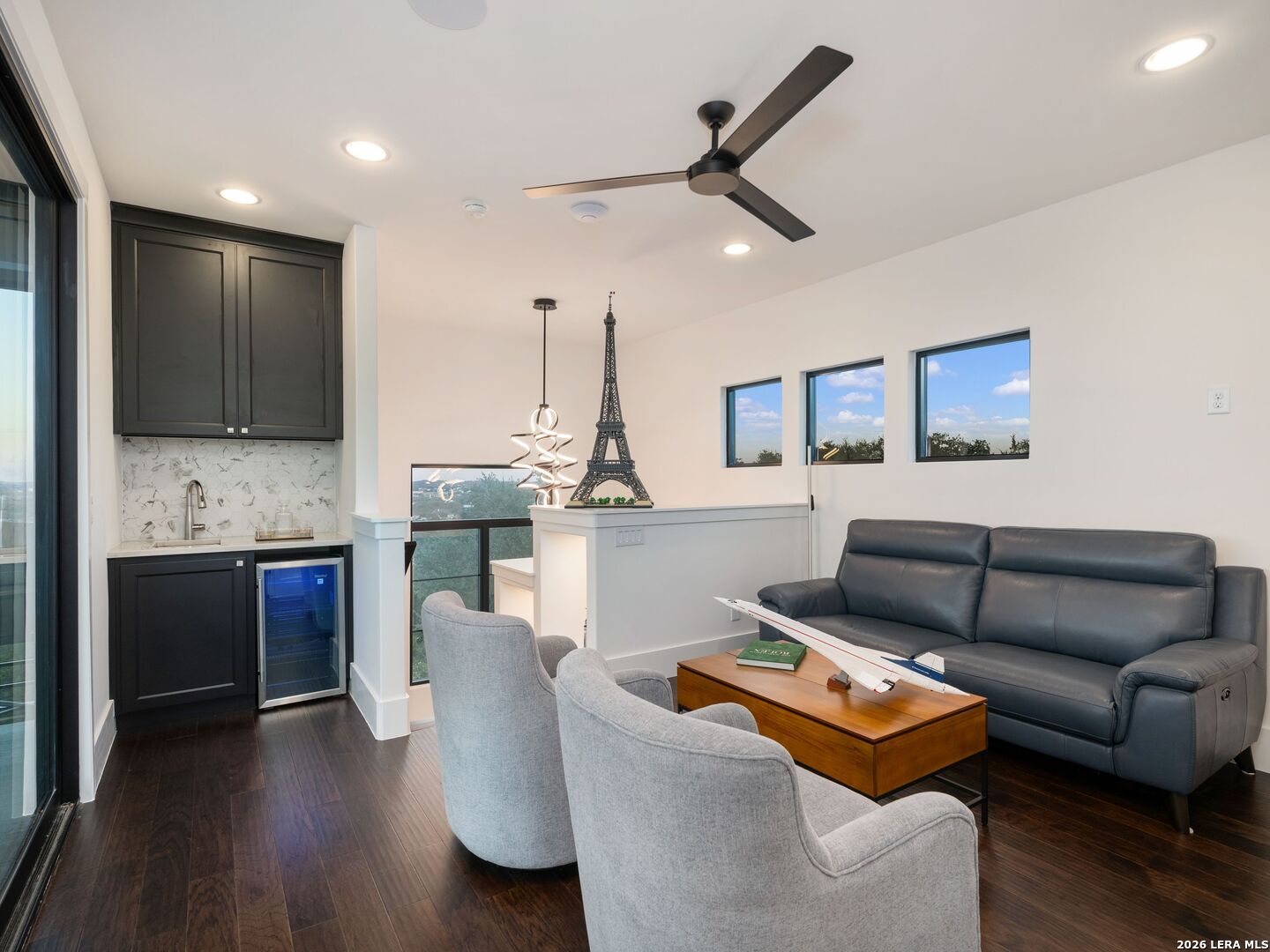 10702 Nina Ridge