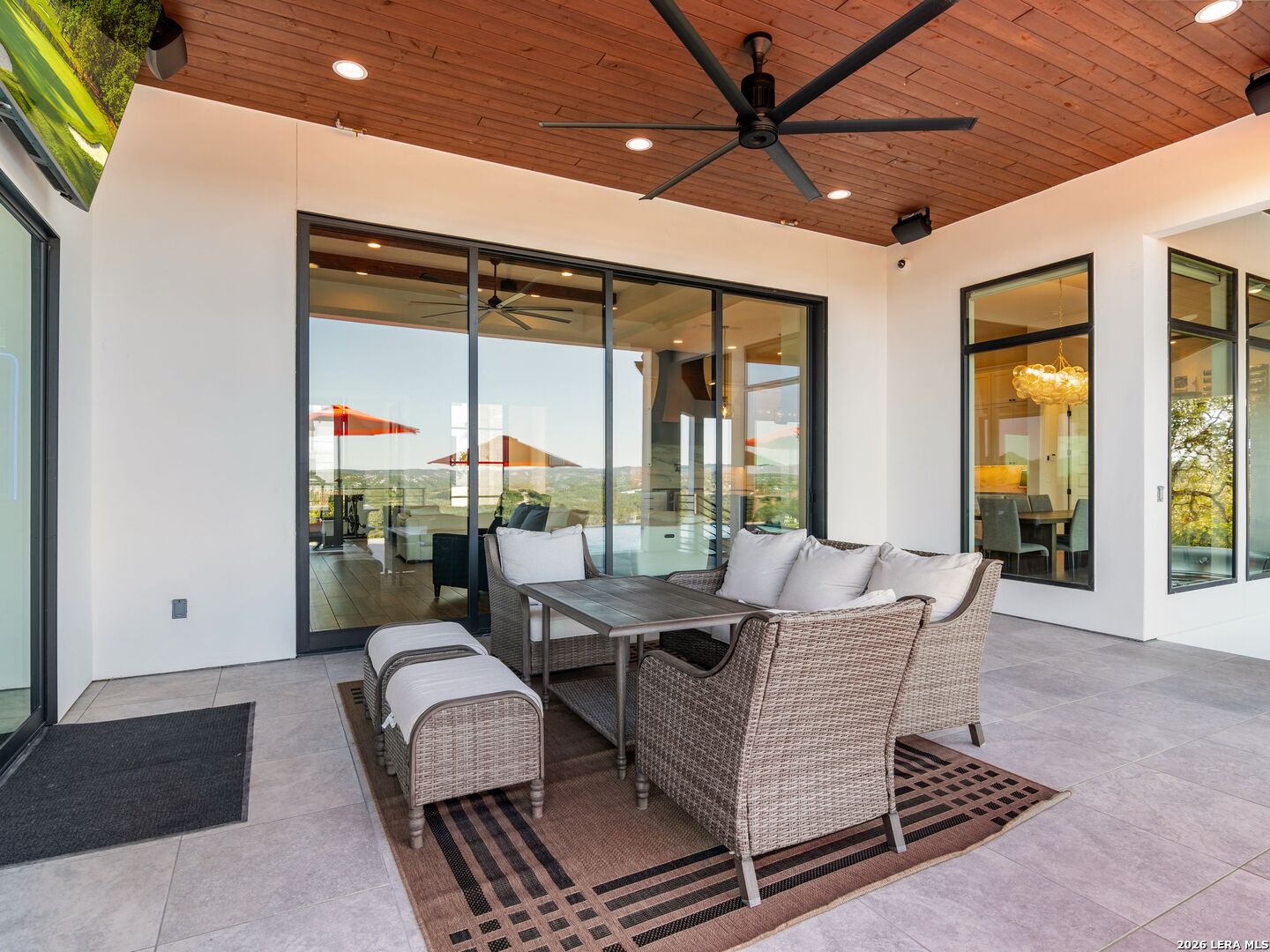 10702 Nina Ridge