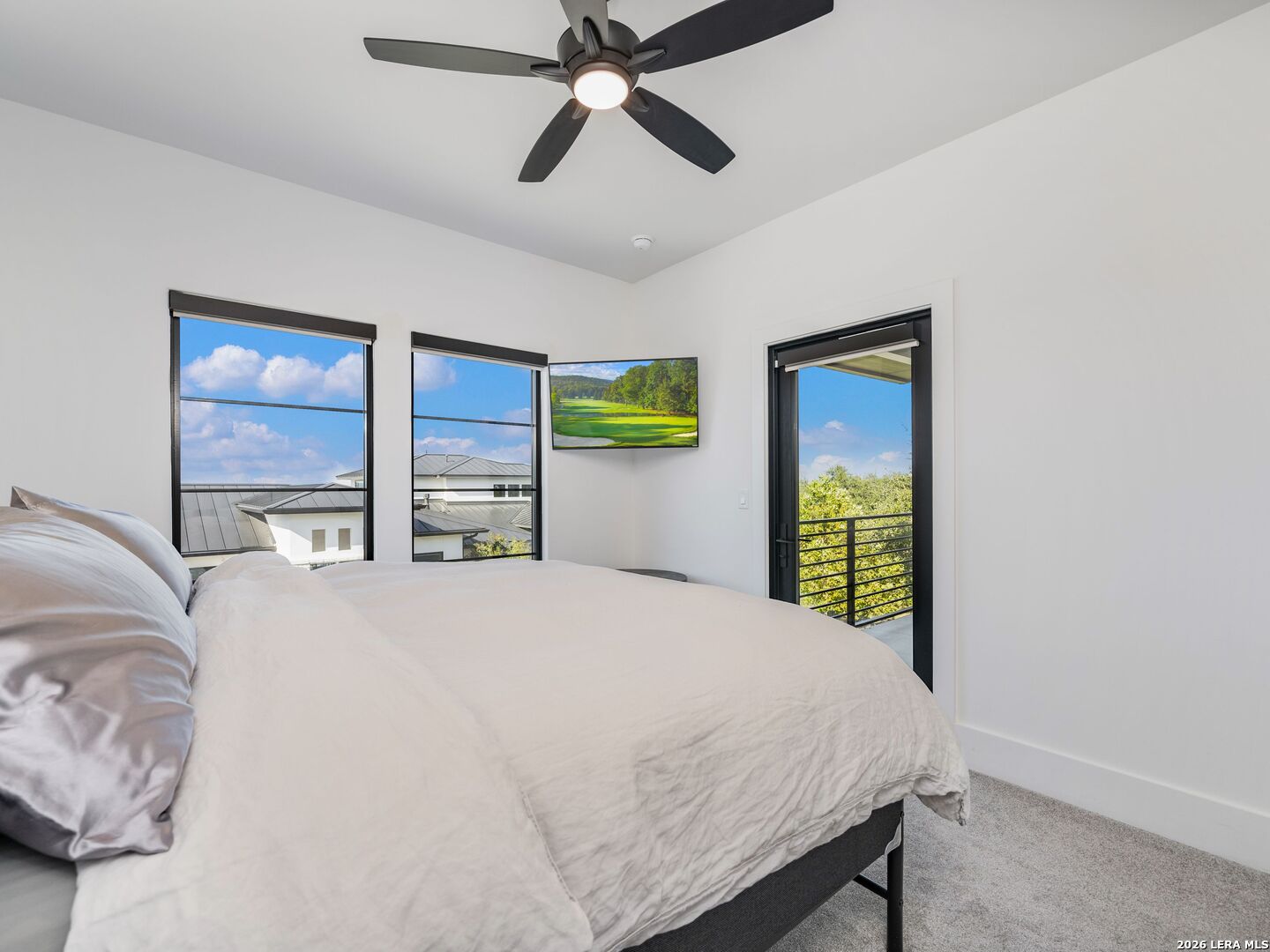 10702 Nina Ridge