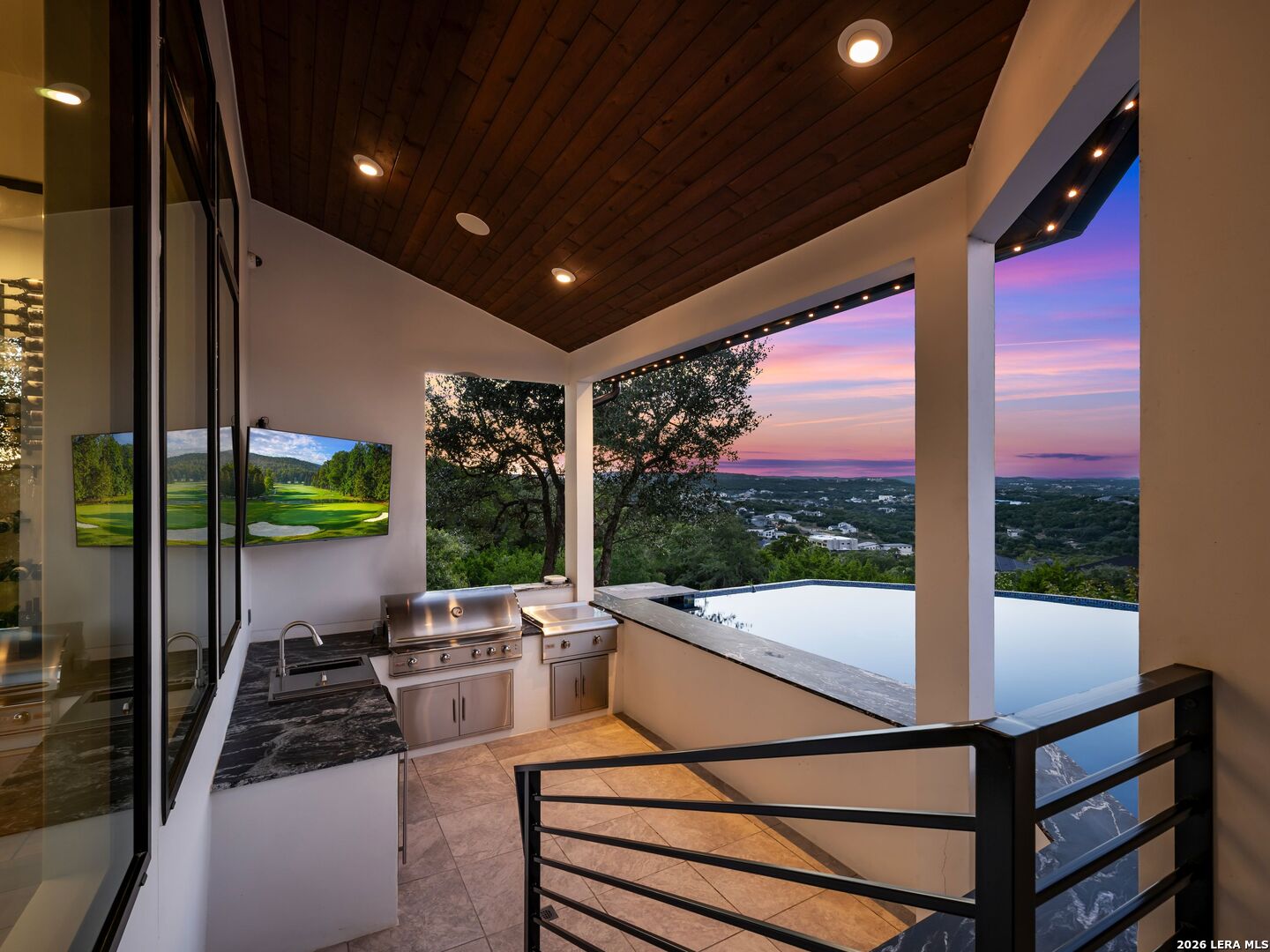 10702 Nina Ridge
