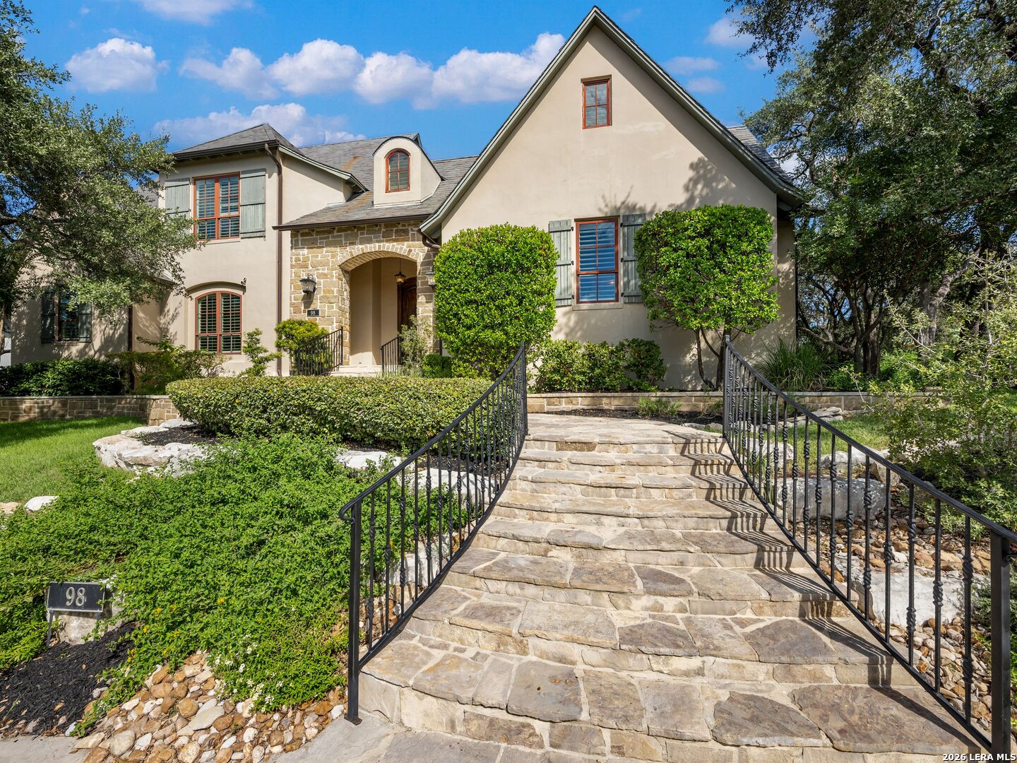 98 Turnberry Way