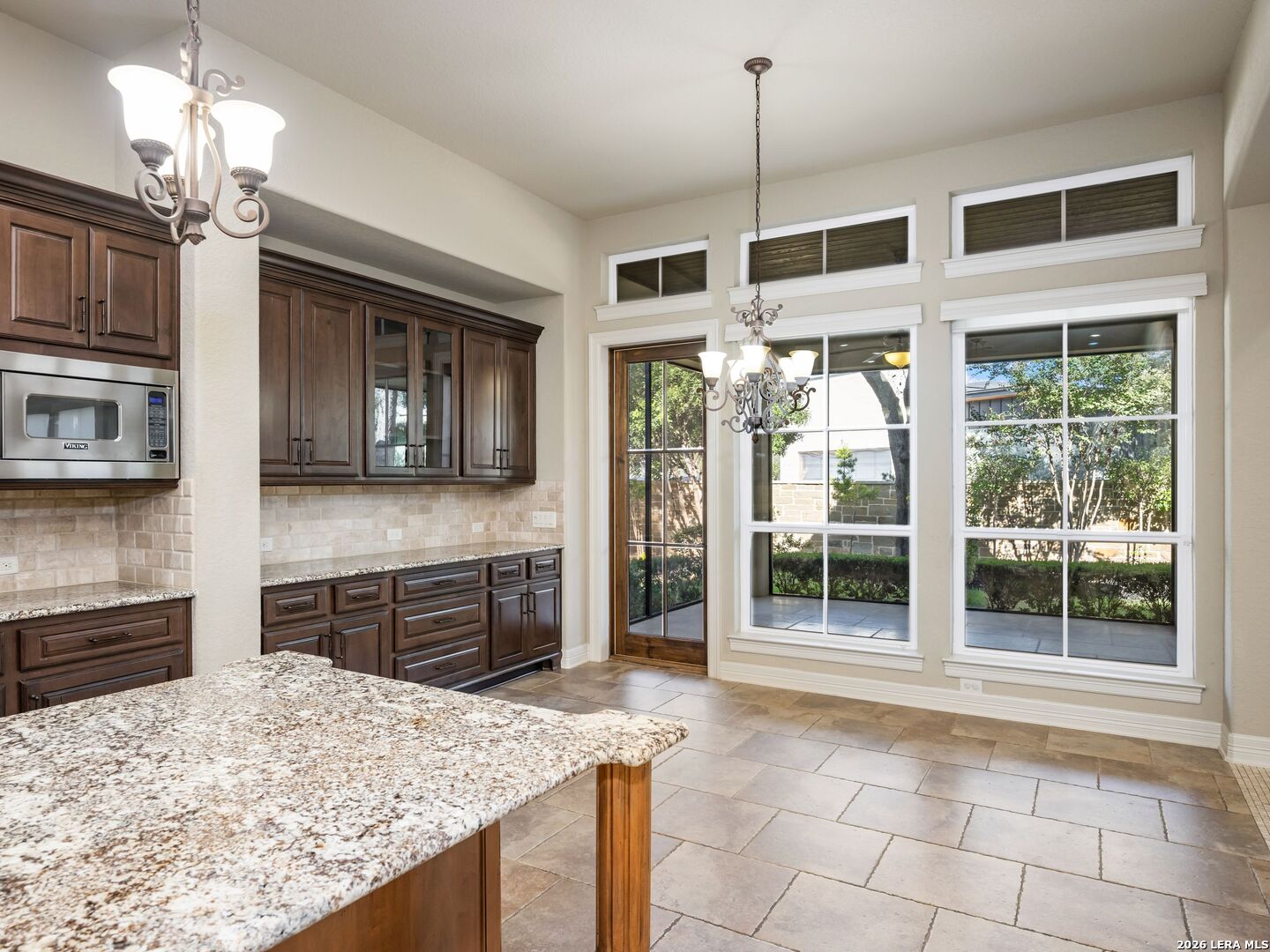 98 Turnberry Way