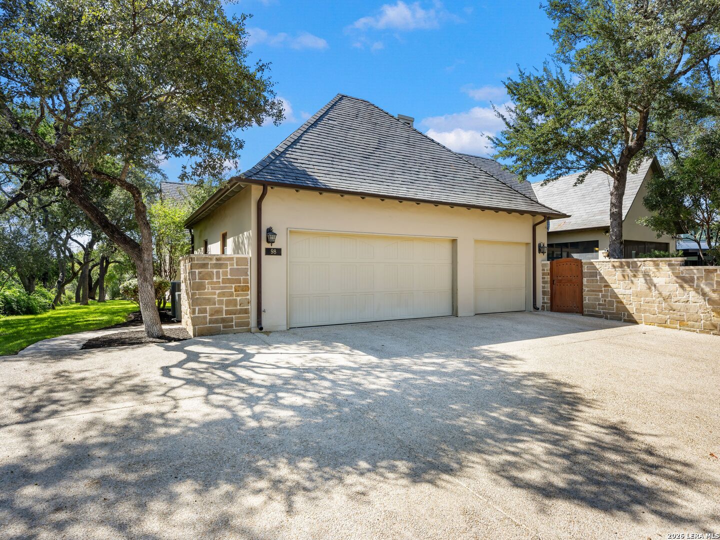 98 Turnberry Way