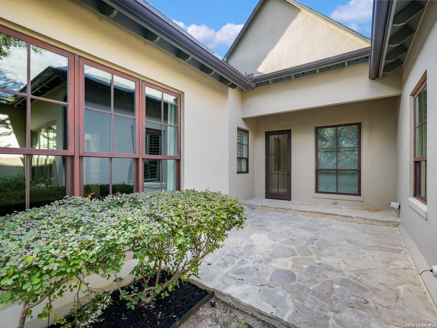 98 Turnberry Way