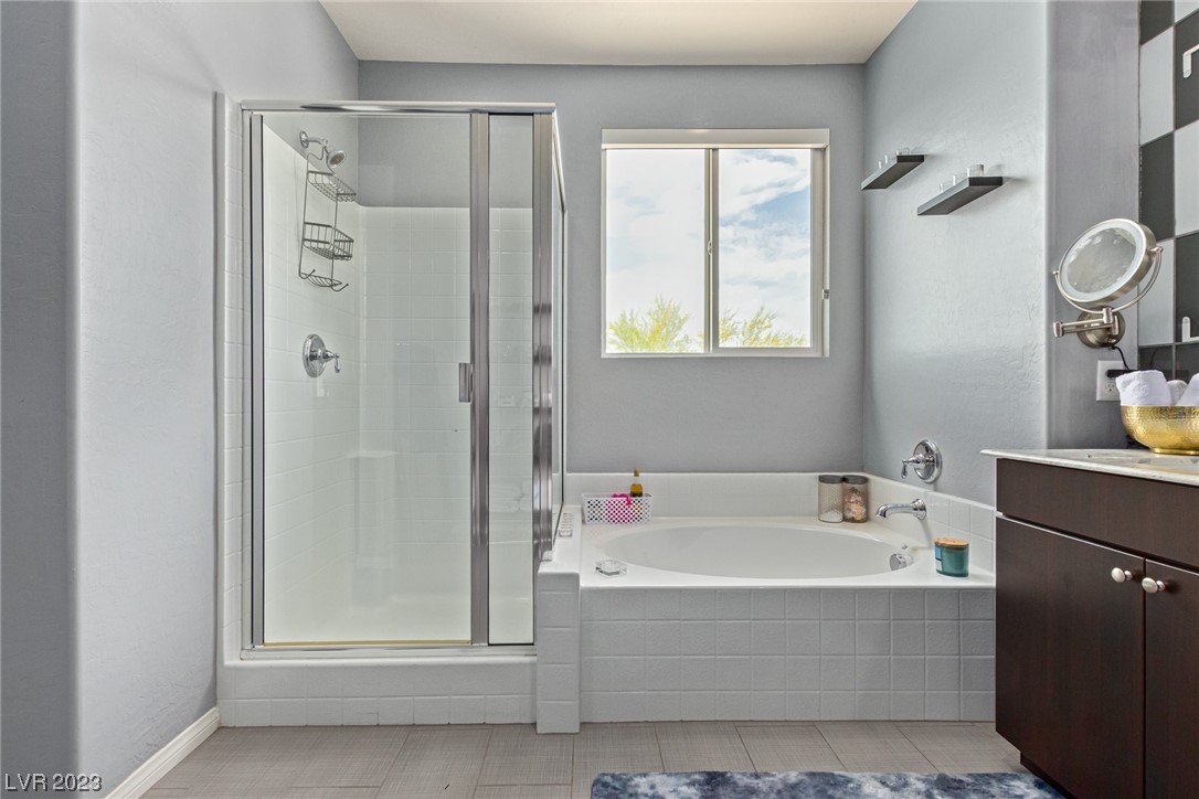 8655 Weed Willows Avenue